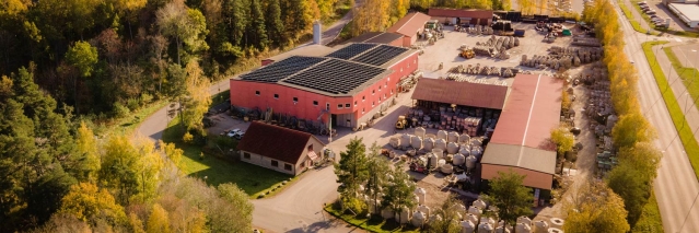 Tranås Cementvarufabrik sedd ovanifrån.